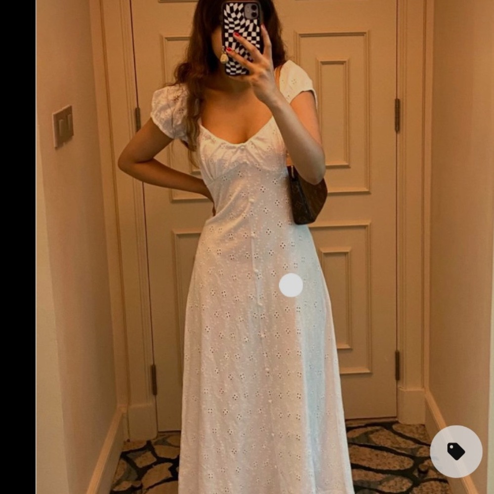 White maxi dress with white buttons and floral pattern NWT size 4